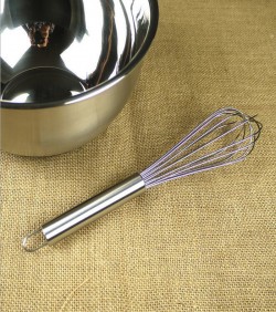 Hand-Held Egg Beater - Silver